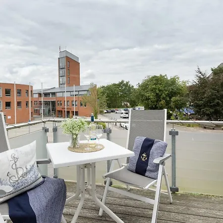 Lachmoewe Apartment *